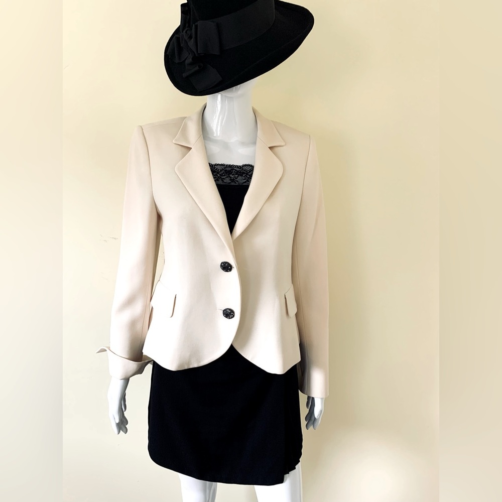 Creamy beige wool tuxedo style blazer black beaded buttons long sleeves & cuffs